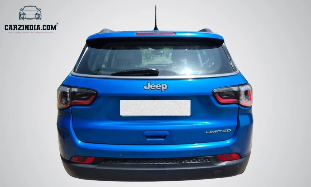 Car Photo 7