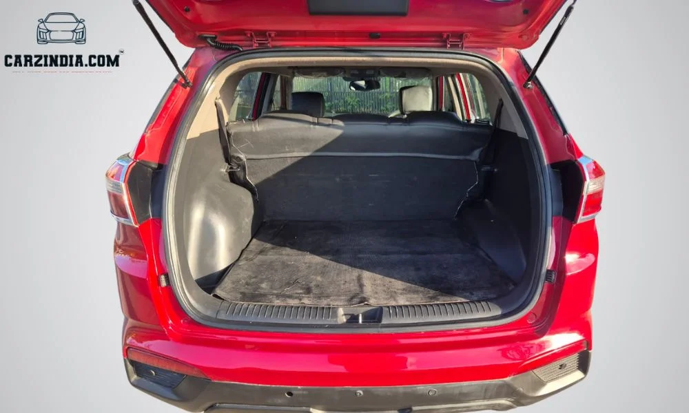 Car Photo 4