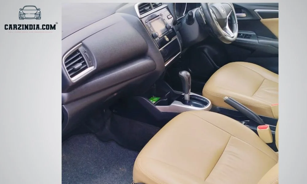 Car Photo 8