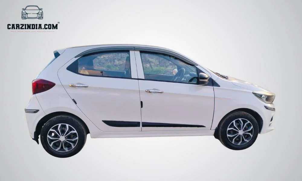 Car Photo 6