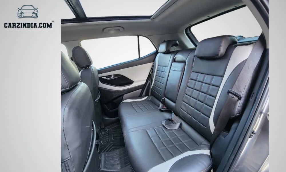 Car Photo 9