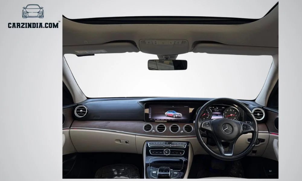 Car Photo 4