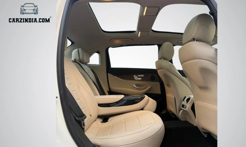Car Photo 9
