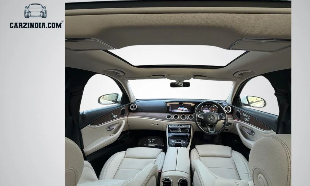 Car Photo 10