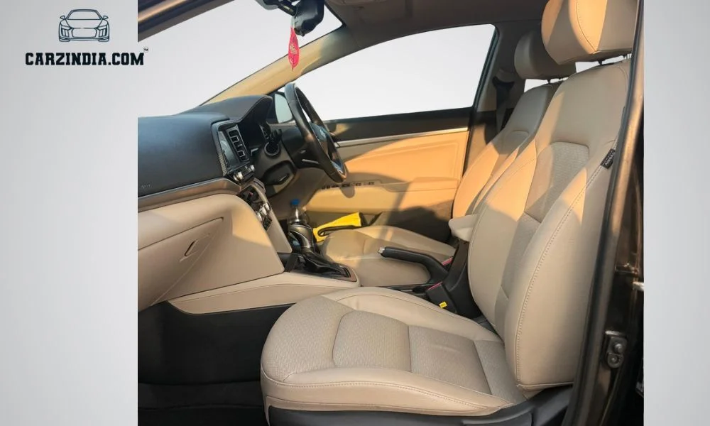 Car Photo 6