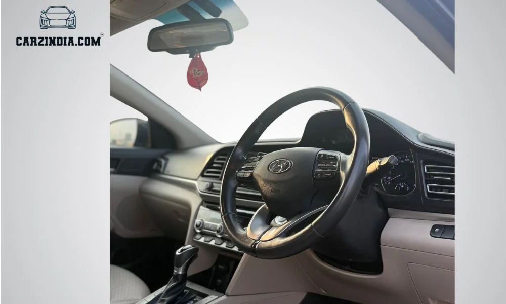 Car Photo 7