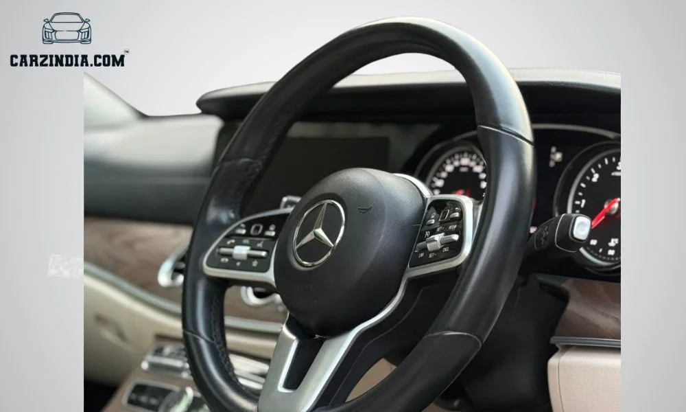 Car Photo 6