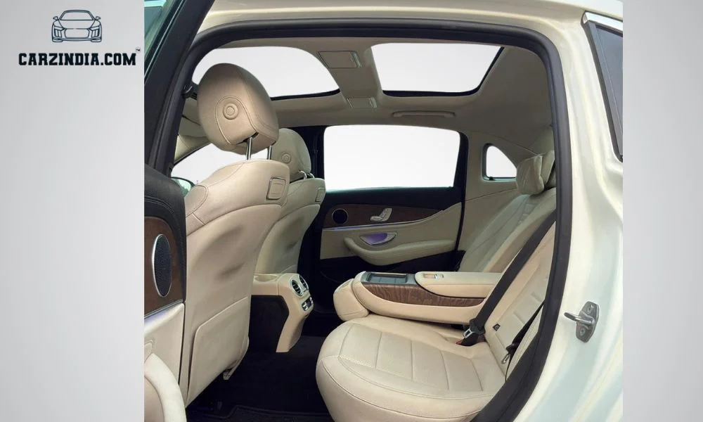 Car Photo 10