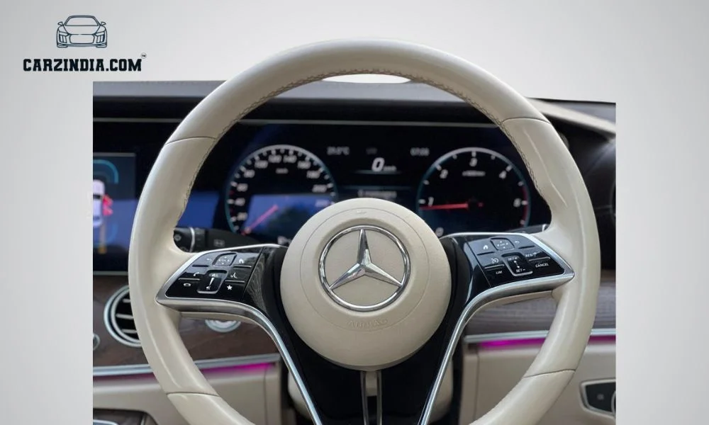 Car Photo 7