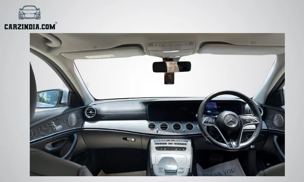 Car Photo 8