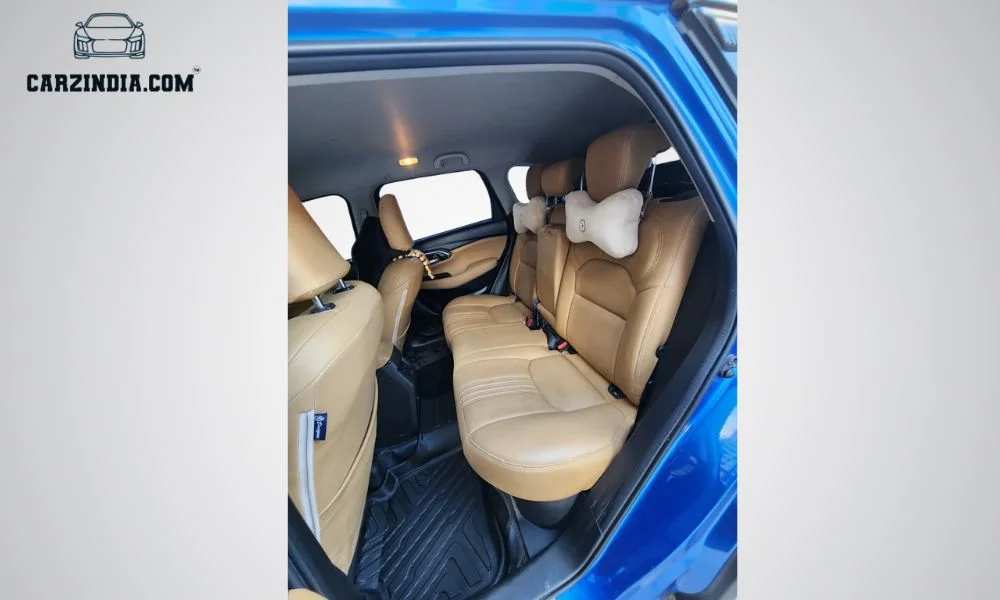 Car Photo 4