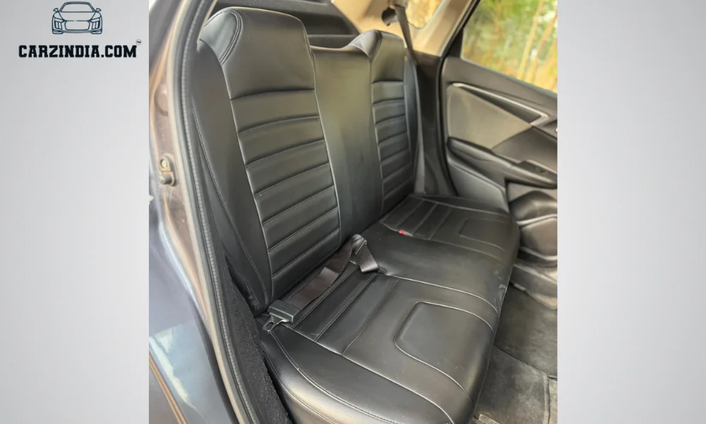 Car Photo 7