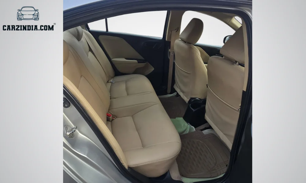 Car Photo 6
