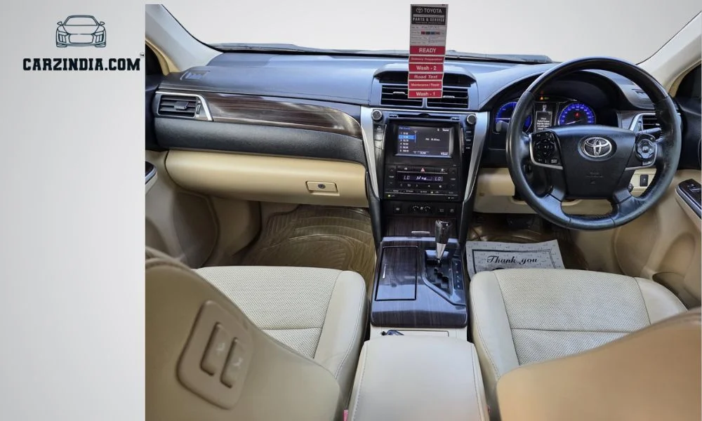 Car Photo 8