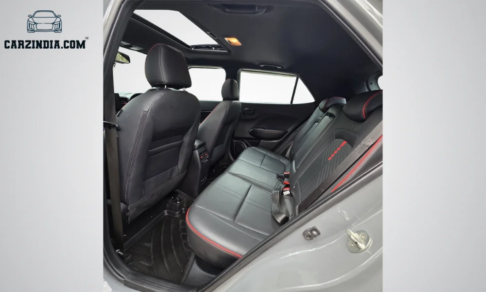 Car Photo 3