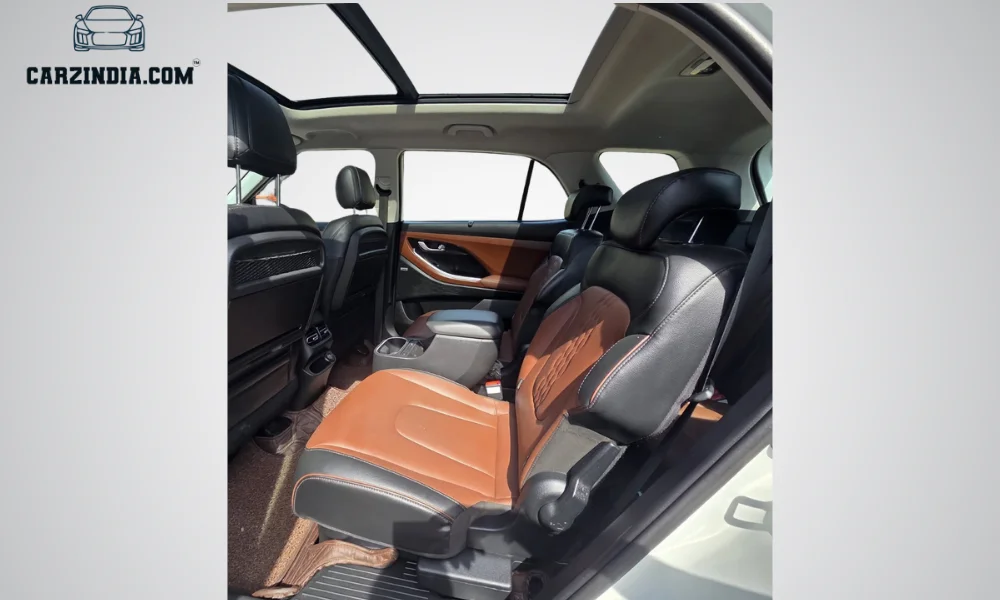 Car Photo 7