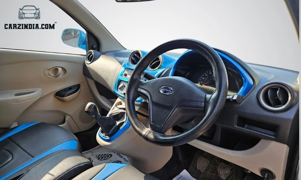Car Photo 7