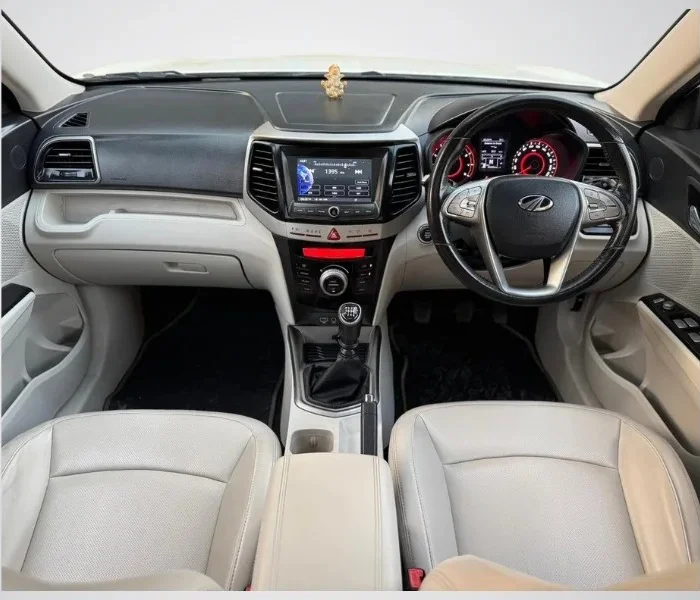 Mahindra XUV300 Gasoline W8(O)