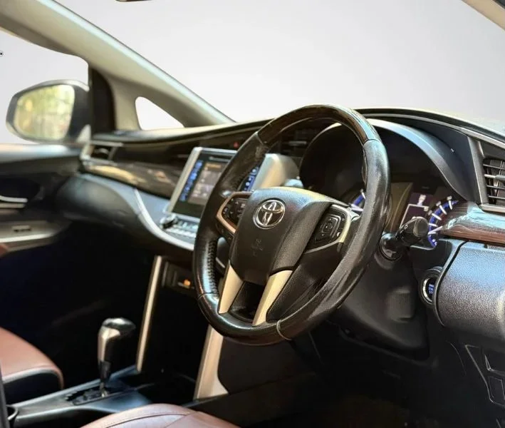 Toyota Innova Crysta