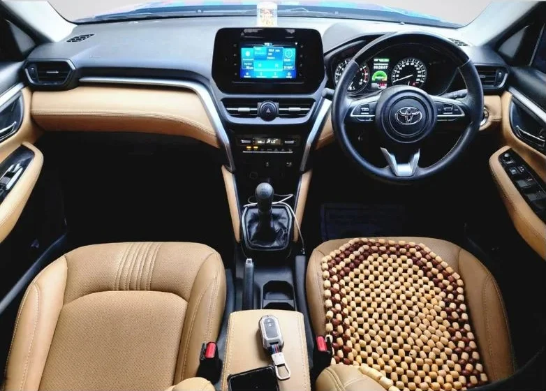 Toyota Urban Cruiser Hyryder S MT CNG