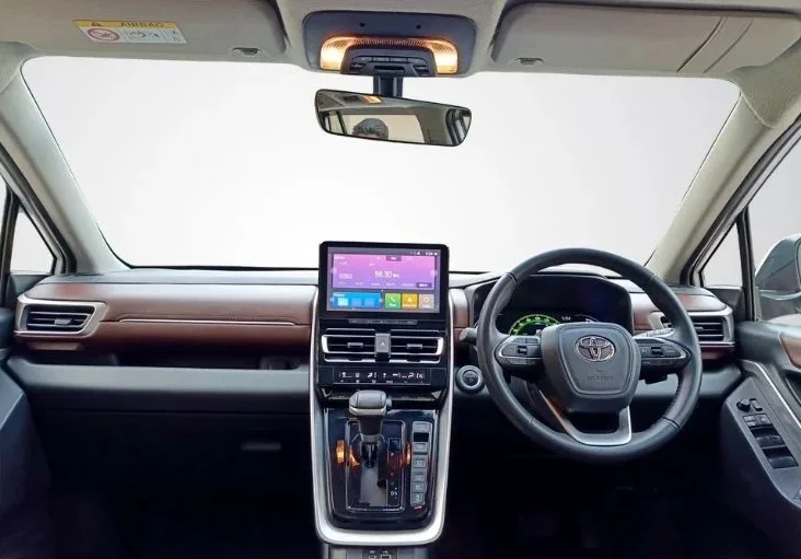 Toyota Hycross VX(O) 8S