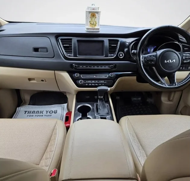 Kia Carnival Limousine