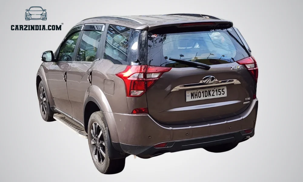 Mahindra XUV500 W11