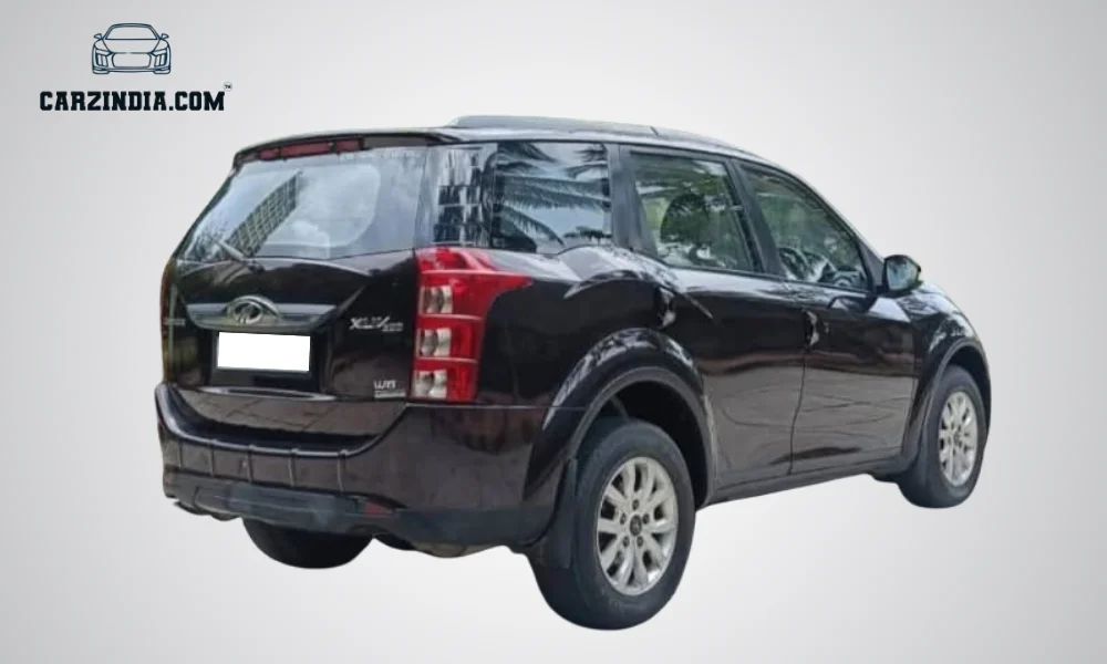 Mahindra XUV 500 FWD AT W8