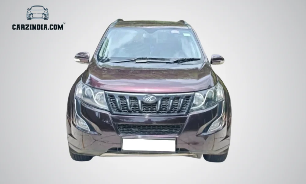 Mahindra XUV 500 FWD AT W8
