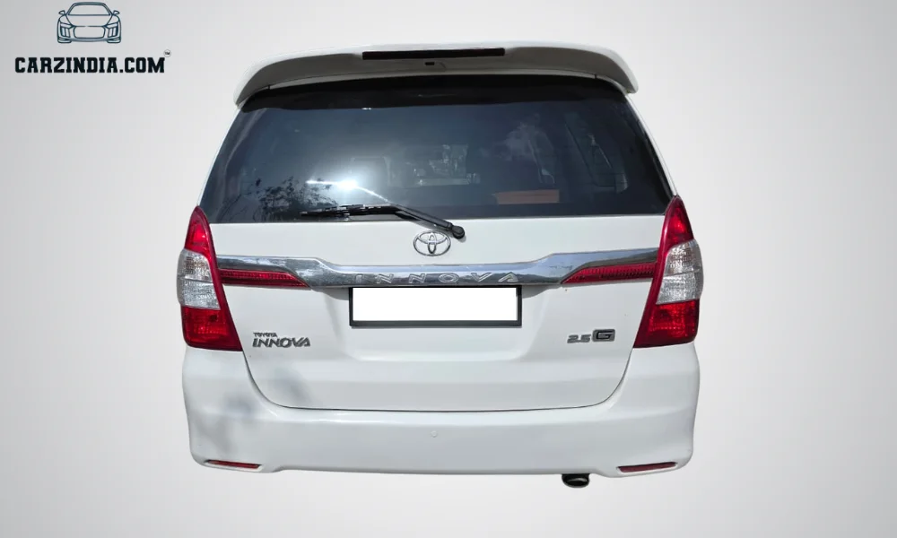 Toyota Innova G 8S