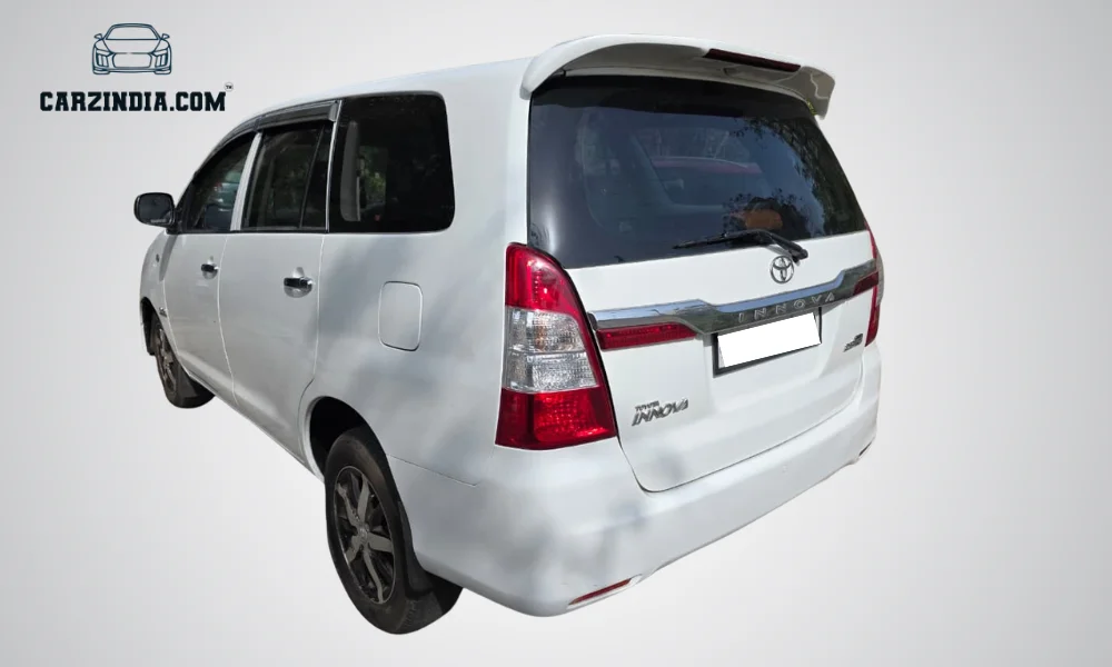 Toyota Innova G 8S