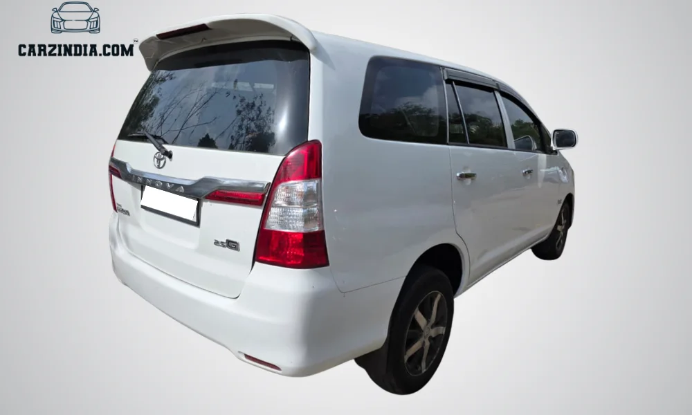 Toyota Innova G 8S