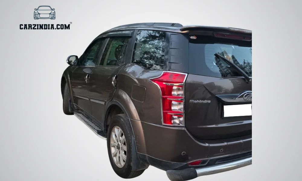 Mahindra XUV 500 W 10