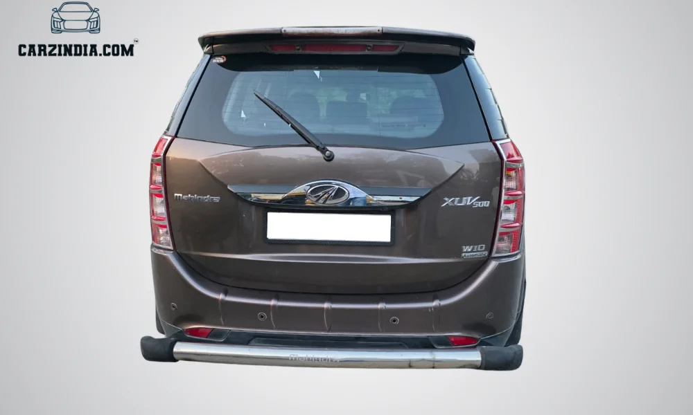 Mahindra XUV 500 W 10
