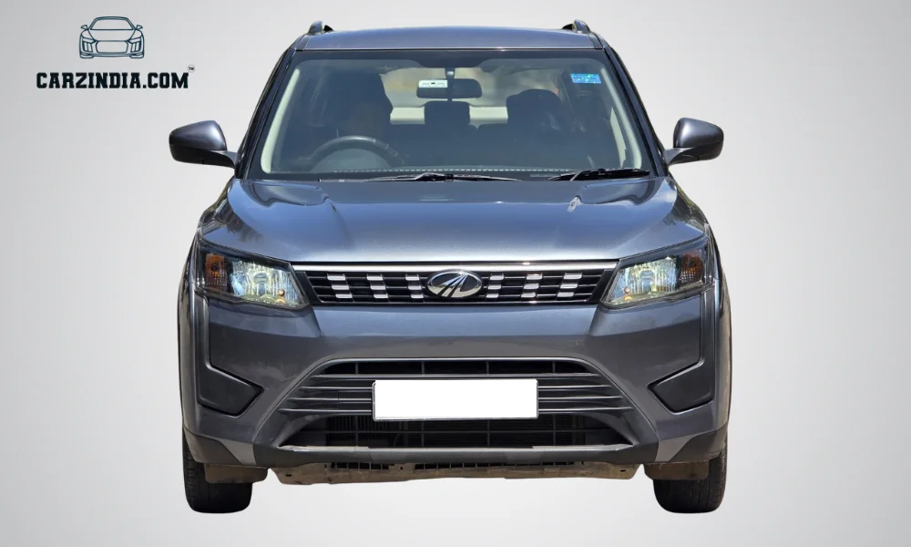 Mahindra XUV 300 W-6
