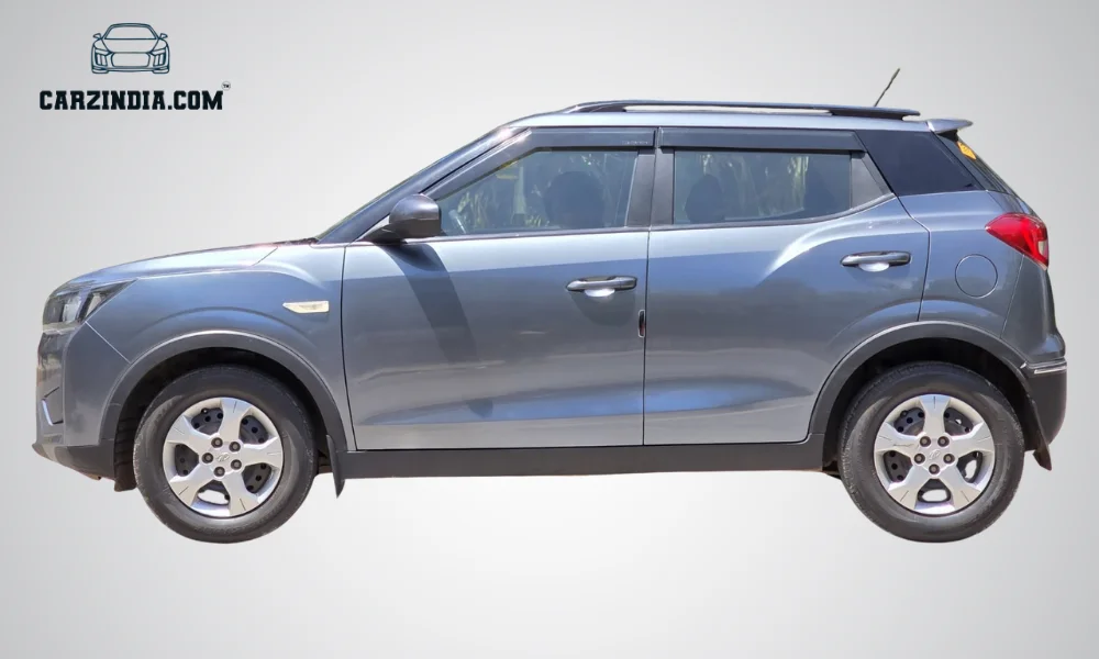Mahindra XUV 300 W-6