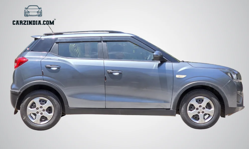 Mahindra XUV 300 W-6