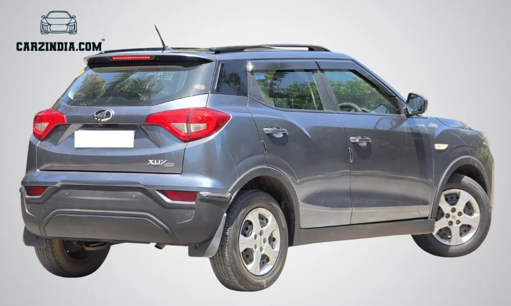 Mahindra XUV 300 W-6
