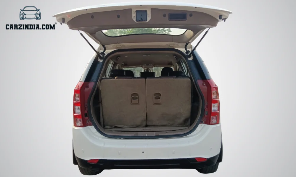 Mahindra XUV 500 W8