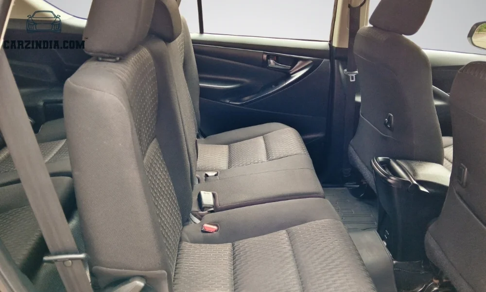 Toyota Innova Crysta 2.4 G
