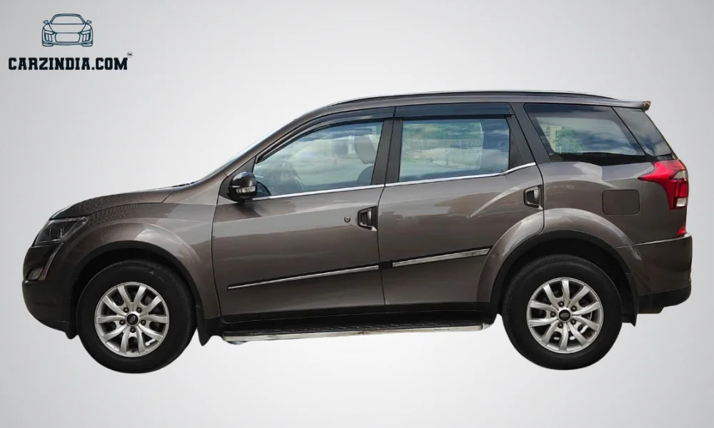 Mahindra XUV 500 W9