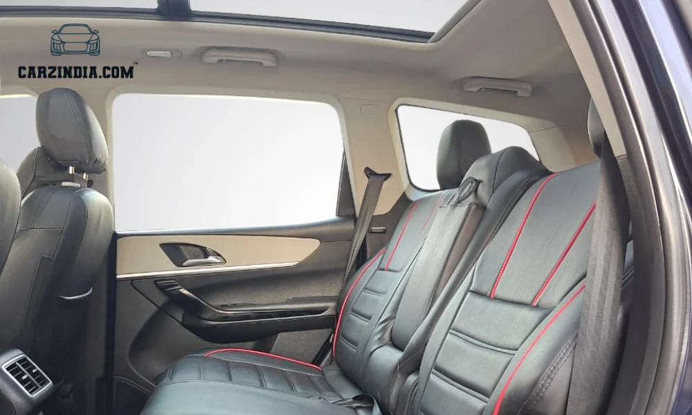 Mahindra XUV 700 AX7 DSL AT 7 Seater