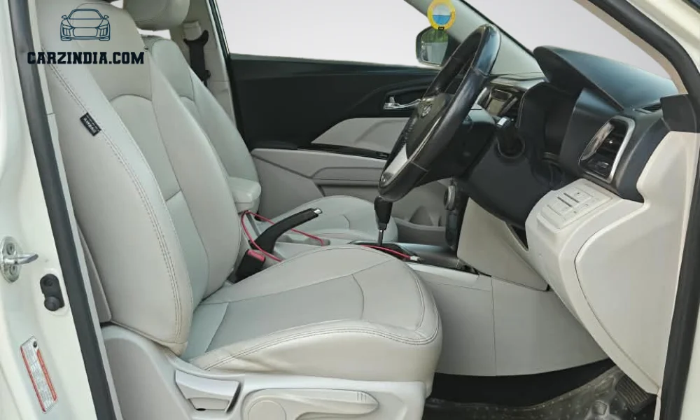 Mahindra XUV300 W8 (O) DS Bsvi AS