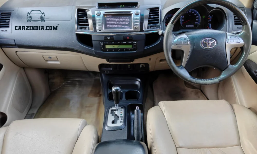 Toyota Fortuner 3.0 L 2WD MT